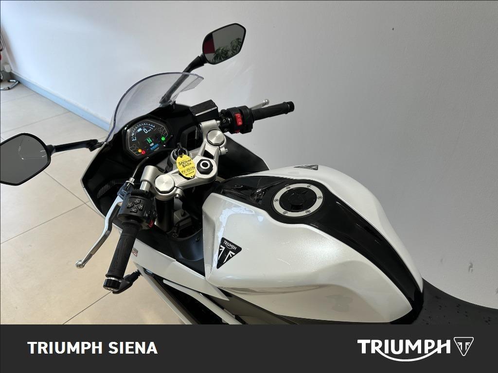 TRIUMPH Daytona 660 Abs